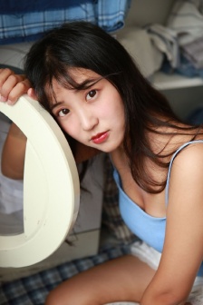 美女自慰